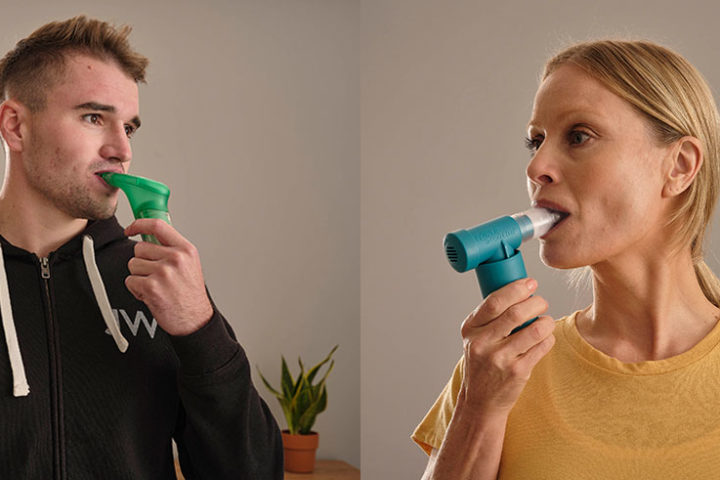 man using powerbreathe plus and lady using powerbreathe classic light resistance level and woman using Plus light resistance level
